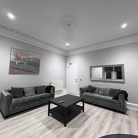 Lovely 4 Bedroom 2Nd Floor Walk Up Apartment Edinburgh Eksteriør bilde